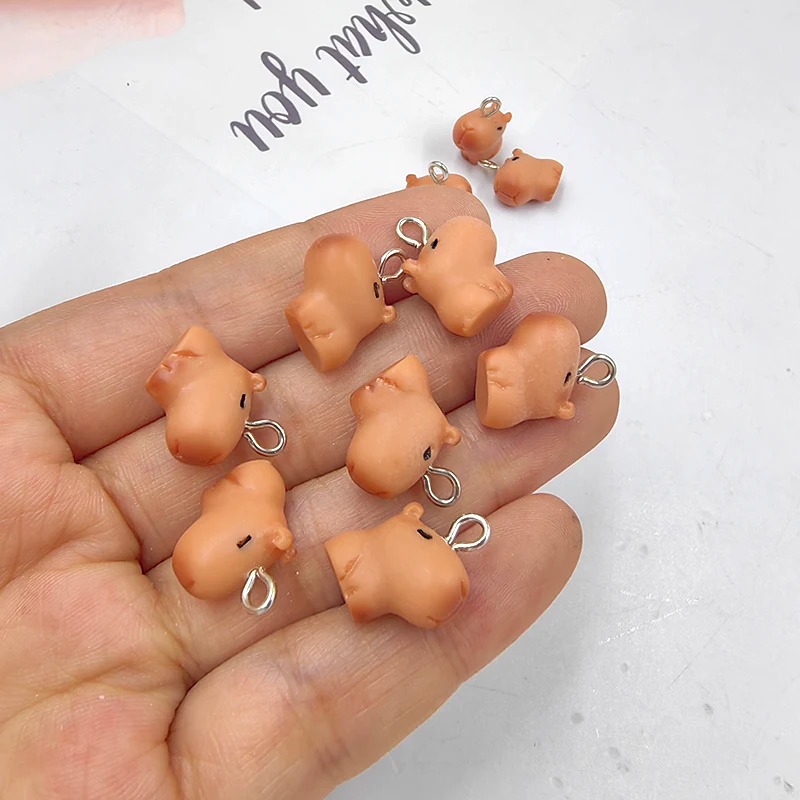 Resin Craft Projects - 10 قطع من تعليقات الكابيبارا الصغيرة